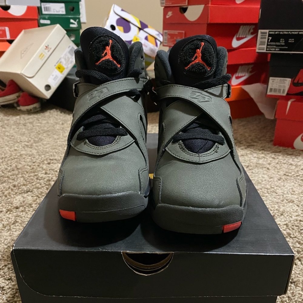 Jordan 8s size 7y